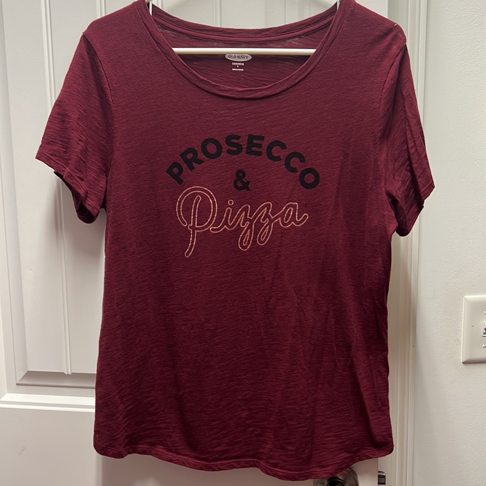 Old Navy Graphic T-Shirt Prosecco & Pizza L Large shirt top everywear